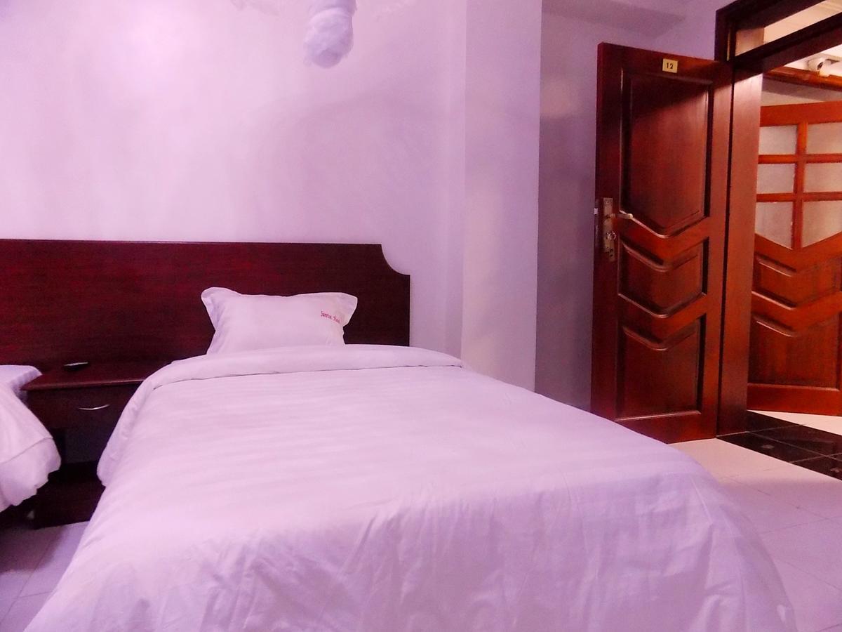 Sunrise Hotel Kampala Exteriér fotografie